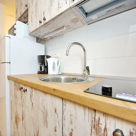 Appartement Gabi 3 *