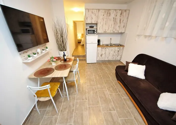 Apartment Gabi 3 *